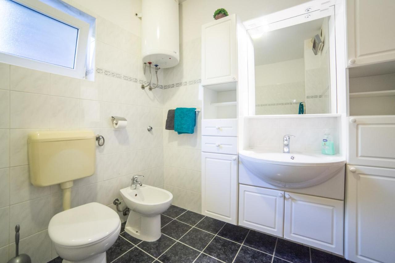 Apartment Jadranka Brist Dış mekan fotoğraf